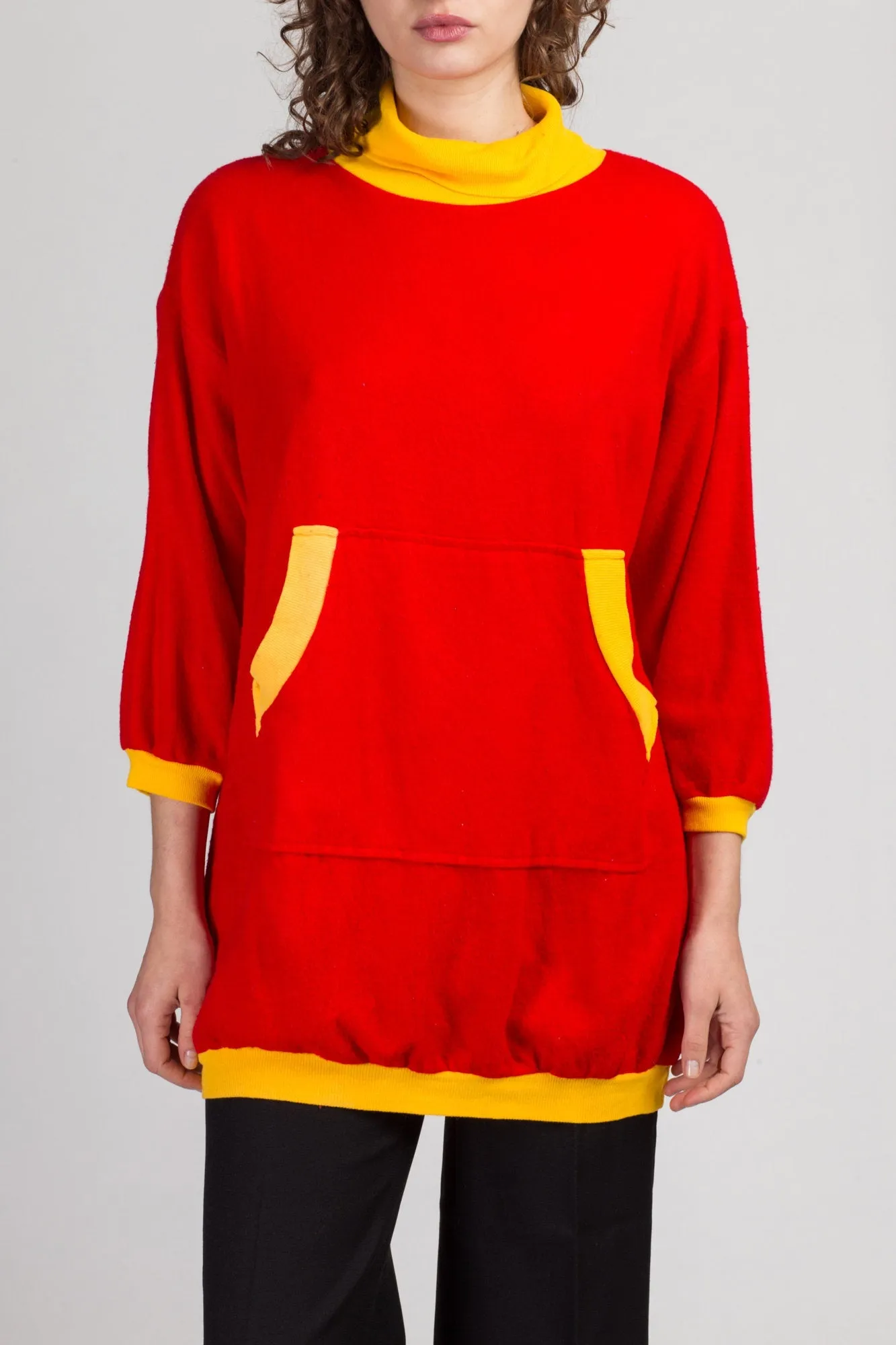 80s Long Red & Yellow Turtleneck Sweatshirt - Large