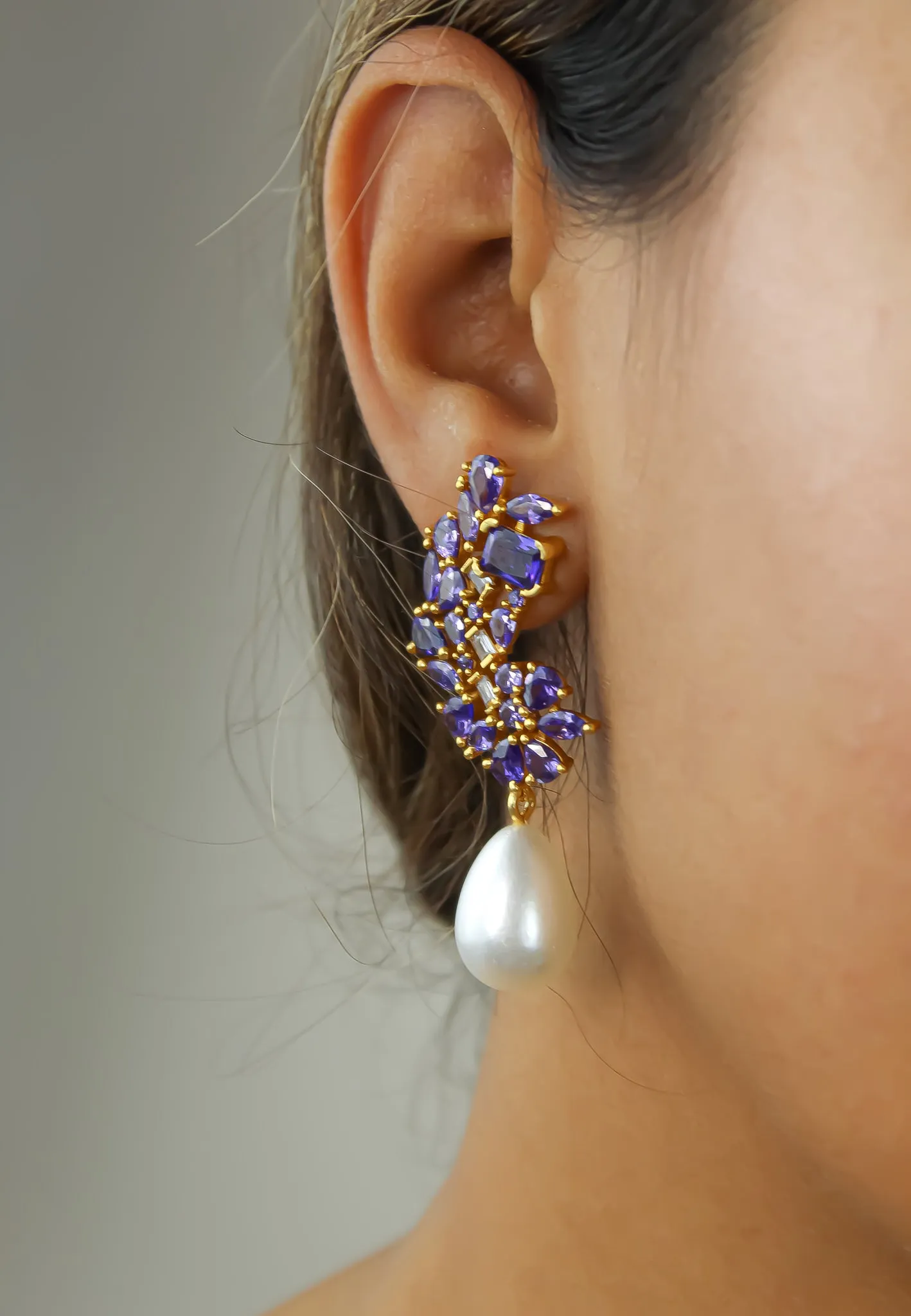Golden Frosty Pearl Earrings