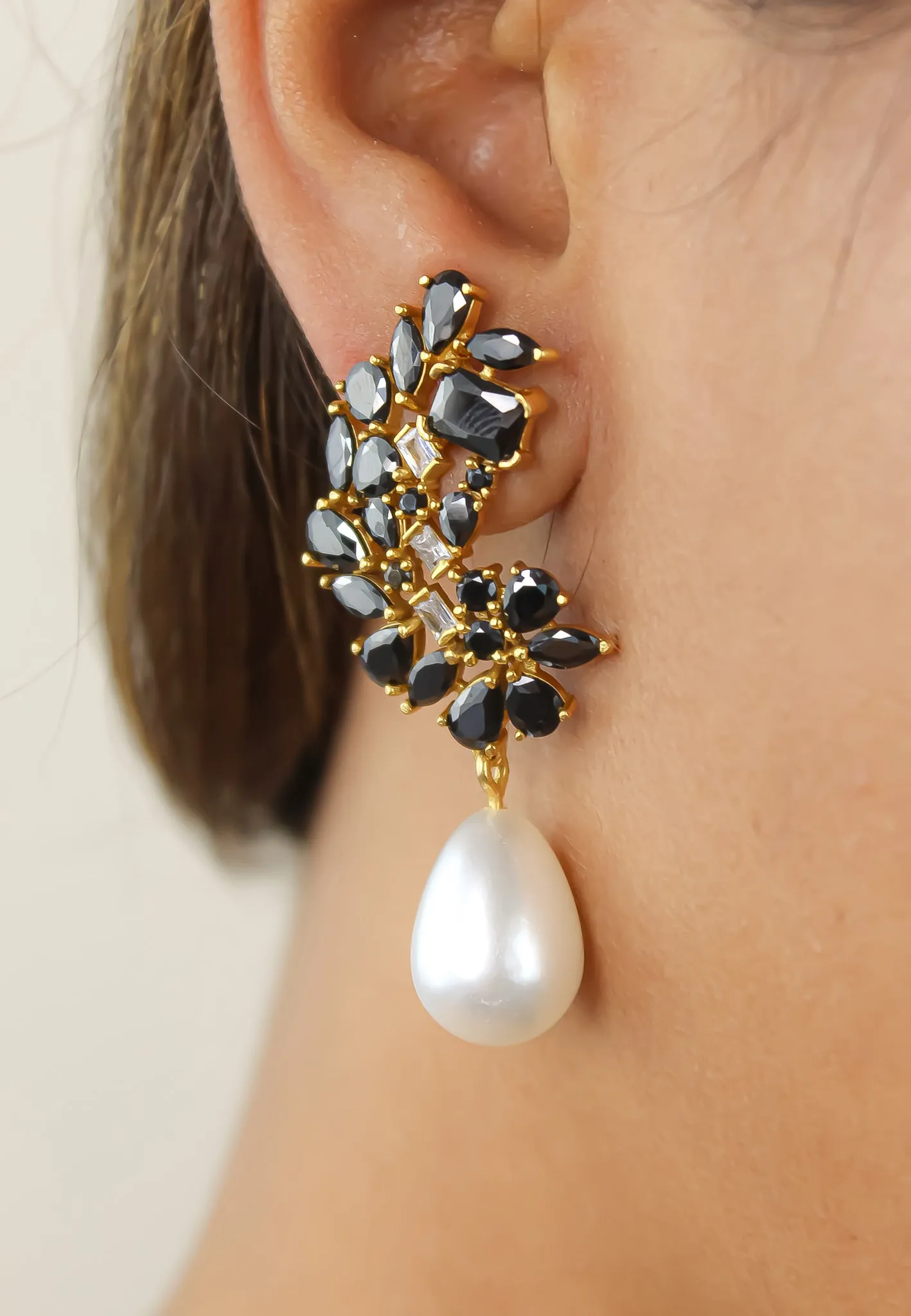 Golden Frosty Pearl Earrings