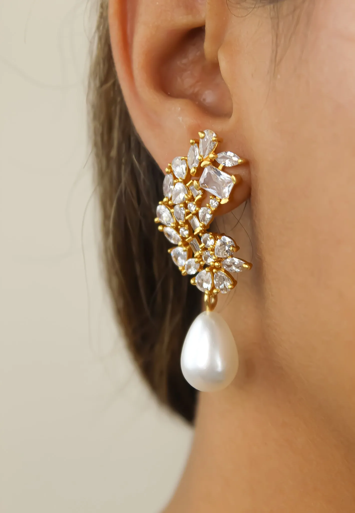 Golden Frosty Pearl Earrings