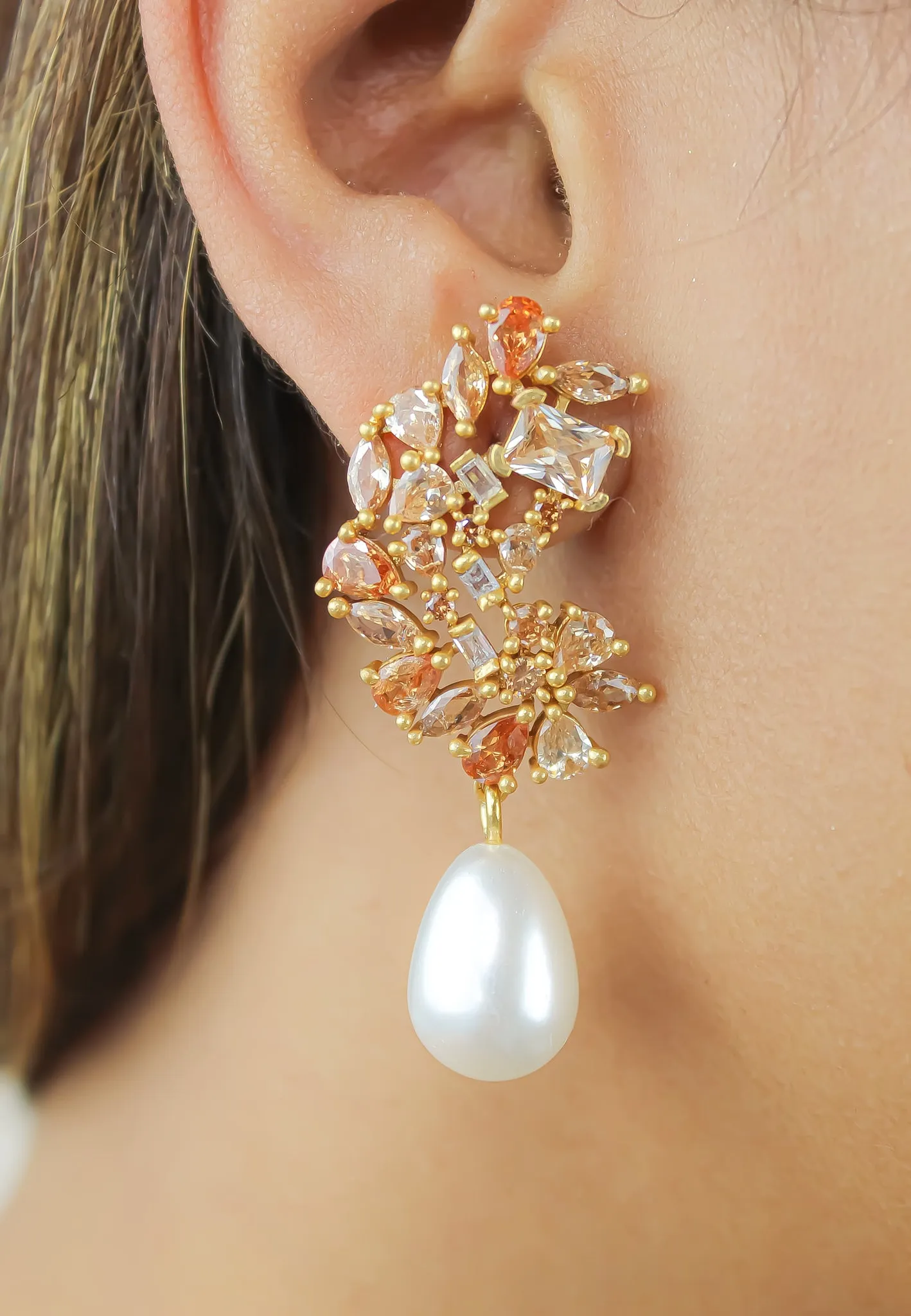 Golden Frosty Pearl Earrings