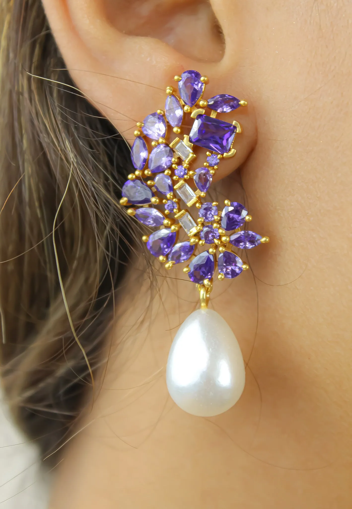 Golden Frosty Pearl Earrings