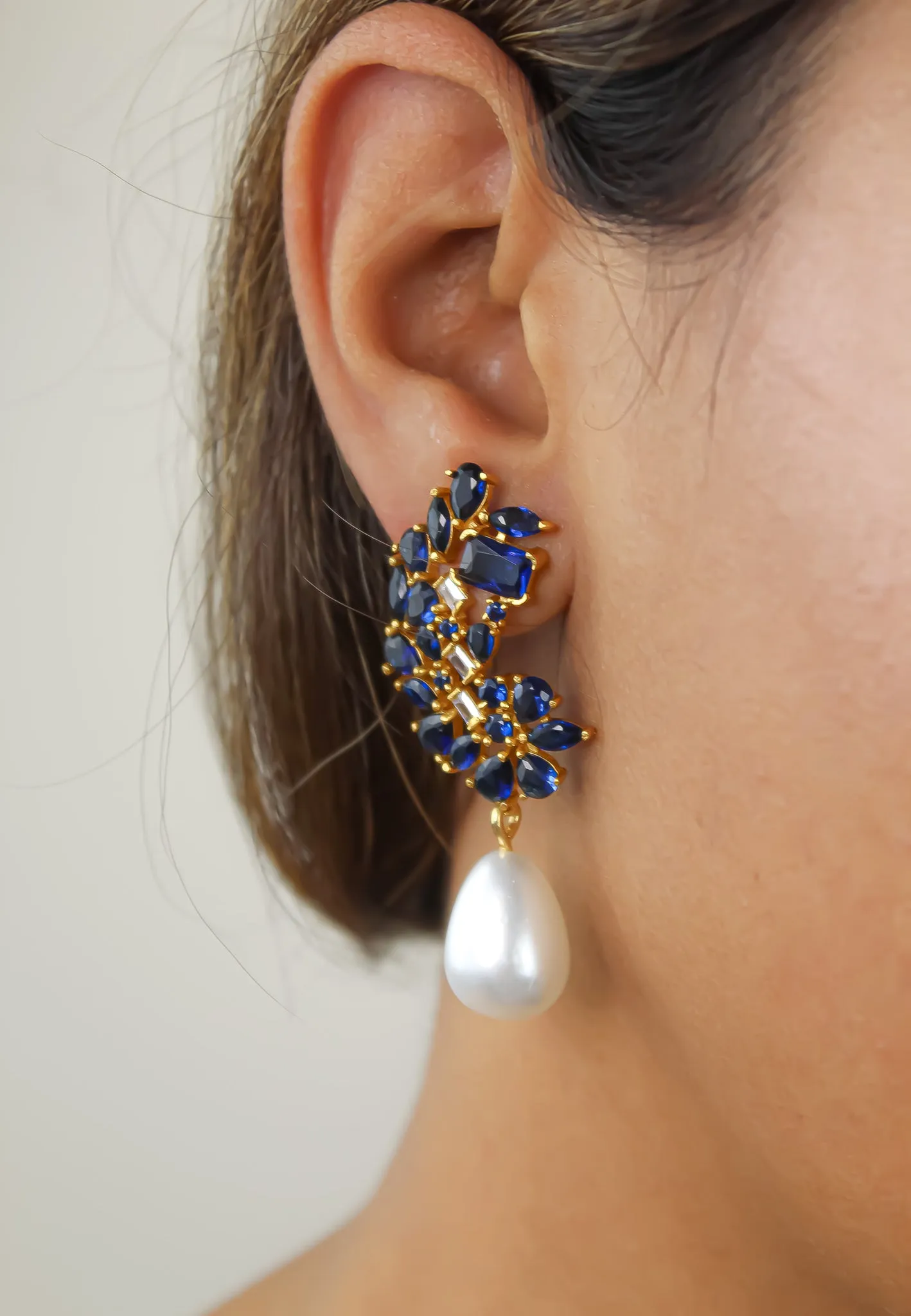 Golden Frosty Pearl Earrings