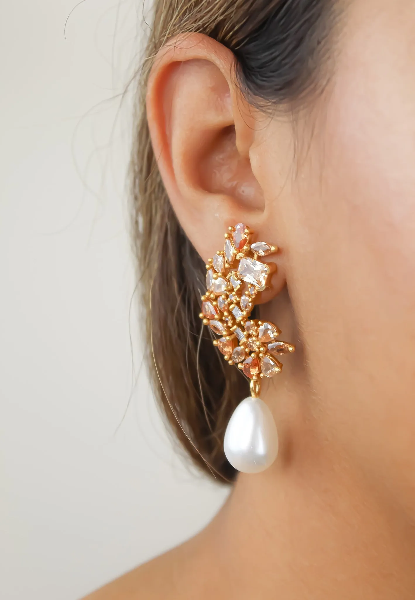 Golden Frosty Pearl Earrings