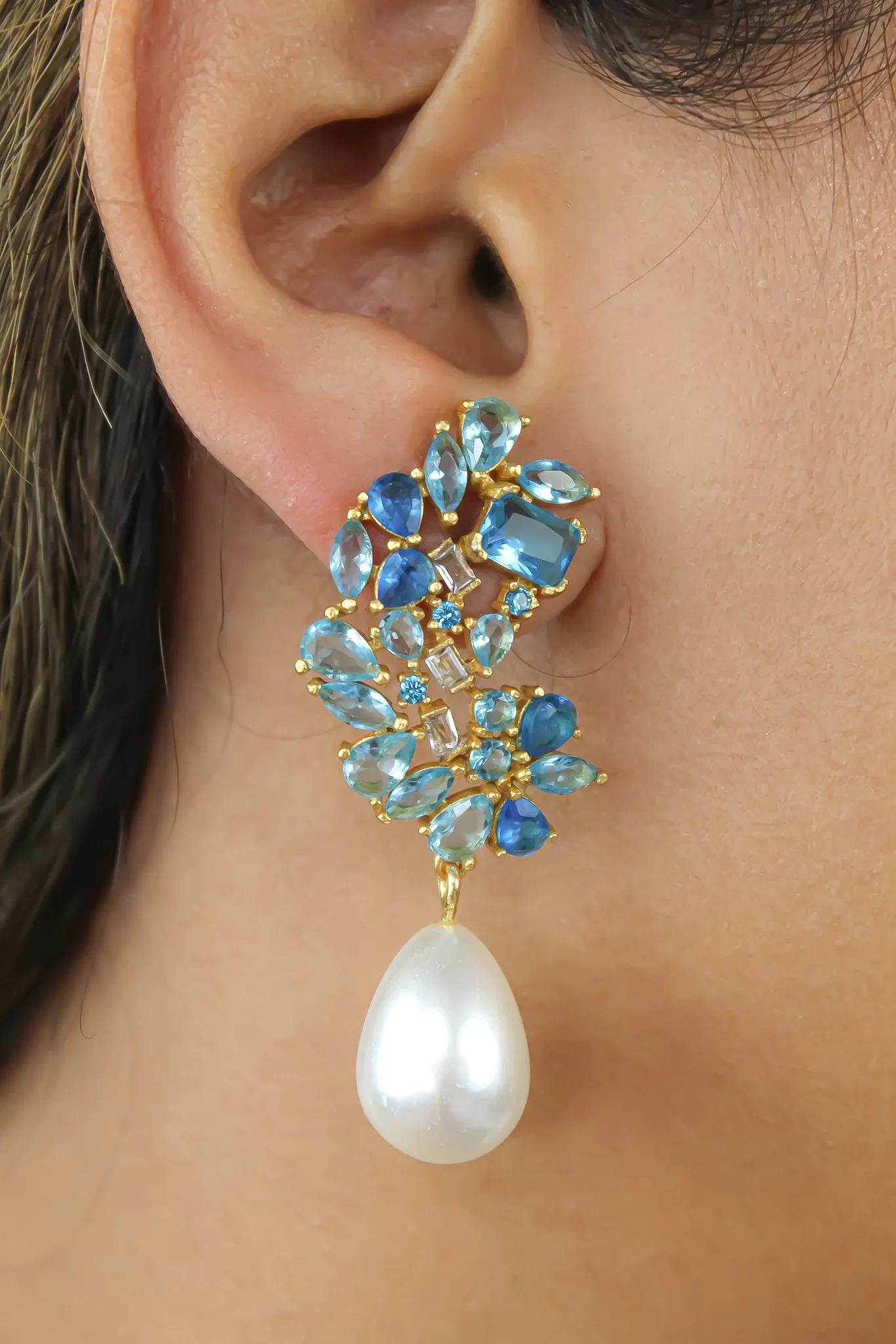 Golden Frosty Pearl Earrings