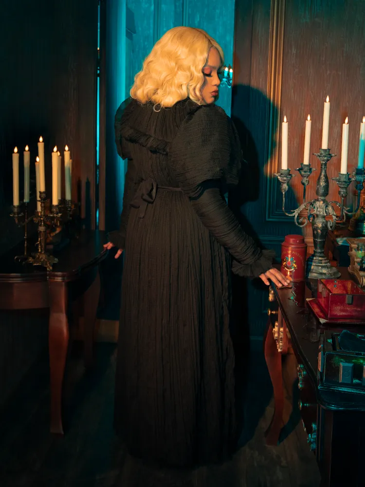 Lady Mourning Victorian Gown in Black