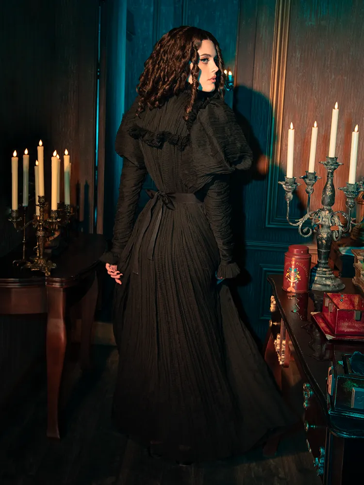 Lady Mourning Victorian Gown in Black