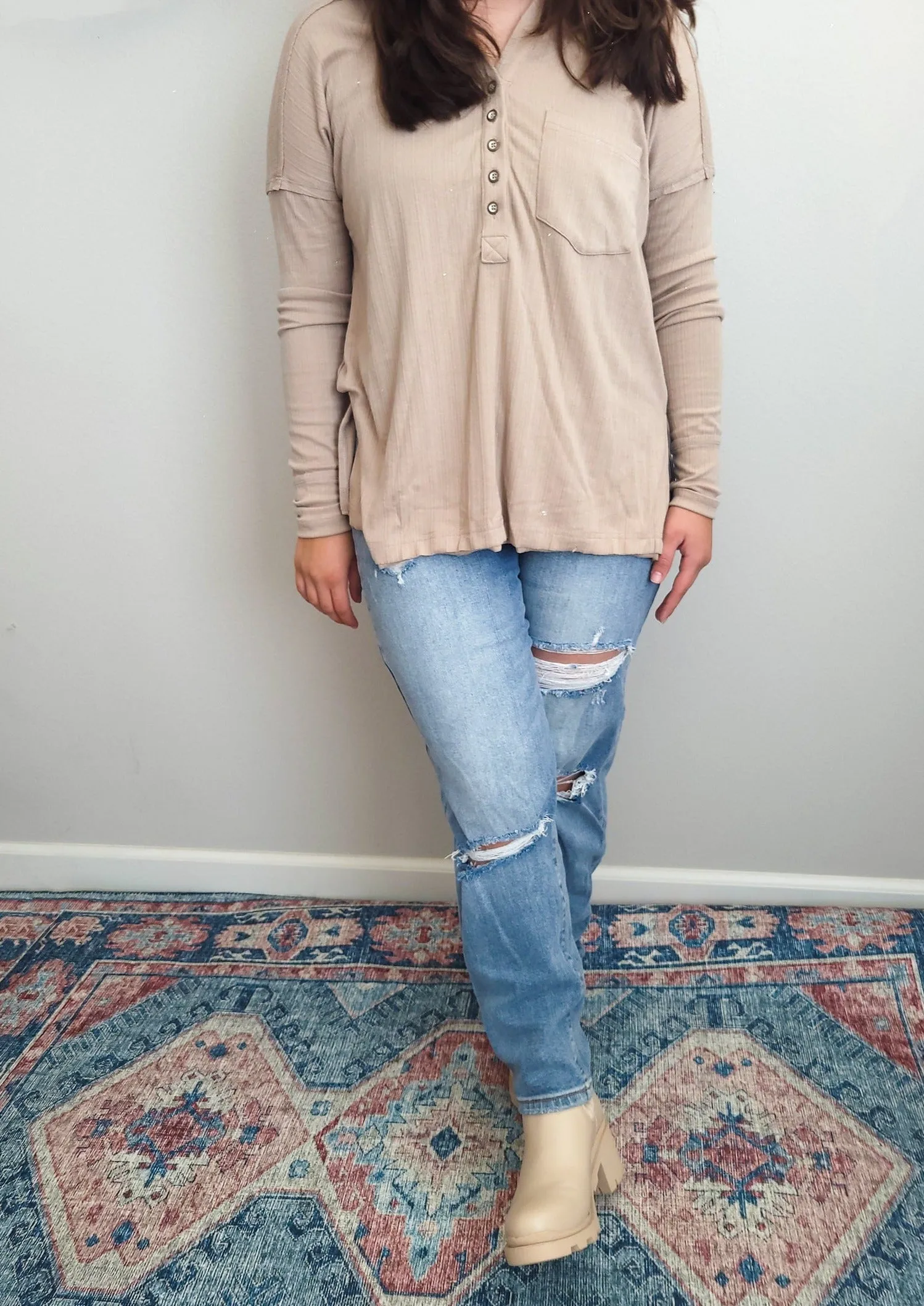 OVERSIZED RIBBED LONG SLEEVE HENLEY TOP