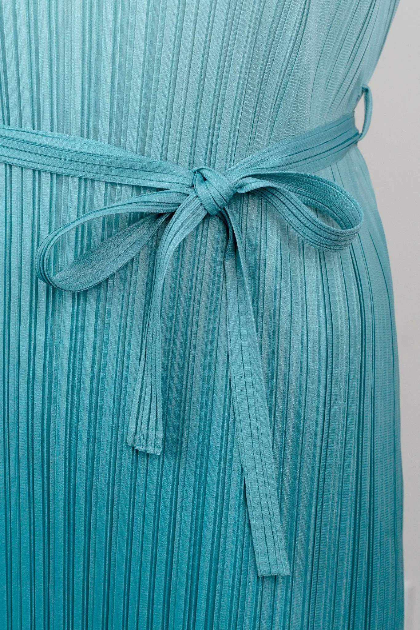 Valentina Ombre Plissé Satin Cap-Sleeve Dress